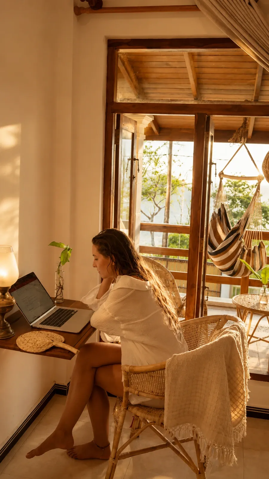 Sea-view workspace